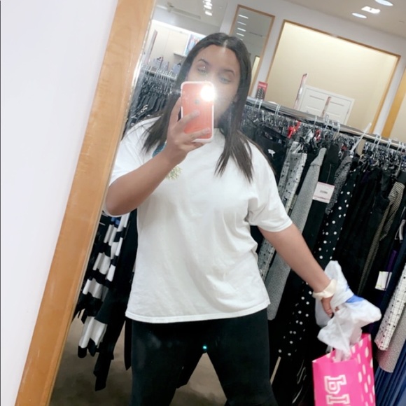 Meet your Posher, Najia - Picture 1 of 1